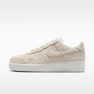 Air Force 1 '07 LV8 Men's Shoes. Nike ID